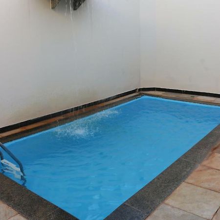 Monte Carlo Inn Montes Claros Esterno foto